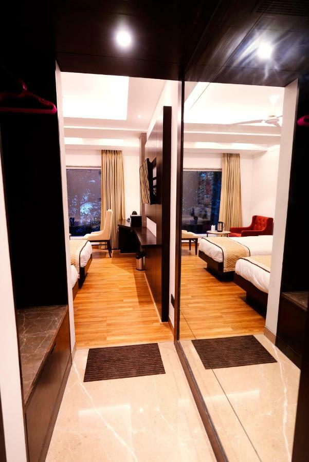 Hotel Ritz Neu-Delhi Exterior foto